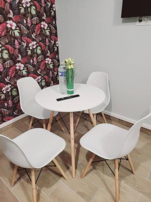 Family Flat Stade De France Airport Cdg Le Bourget "Appart'7" Pierrefitte sur Seine Bagian luar foto